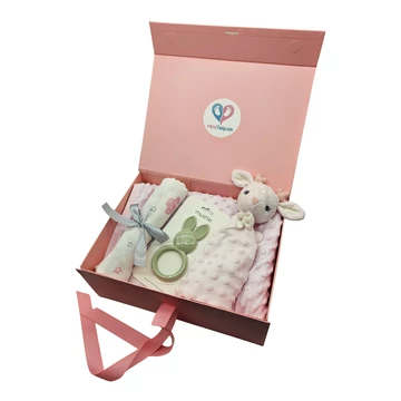 "Puha Ölelés" Prémium Welcome Baby Box - Kislány