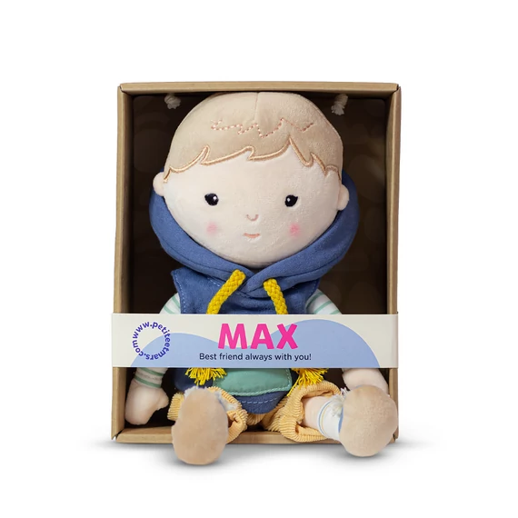 PETITE&MARS plüss baba Max – puha játékbaba (35 cm)