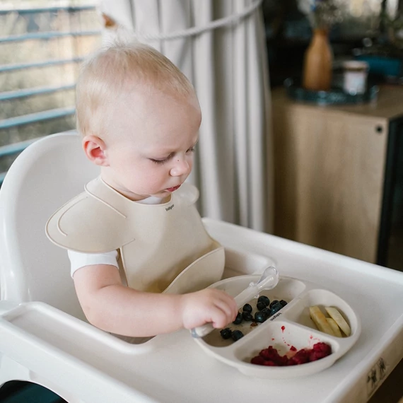 BabyOno tapadókorongos szilikon tányér - bézs